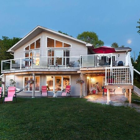 N' This On The Bay -Vacation Suite Wiarton Exterior photo