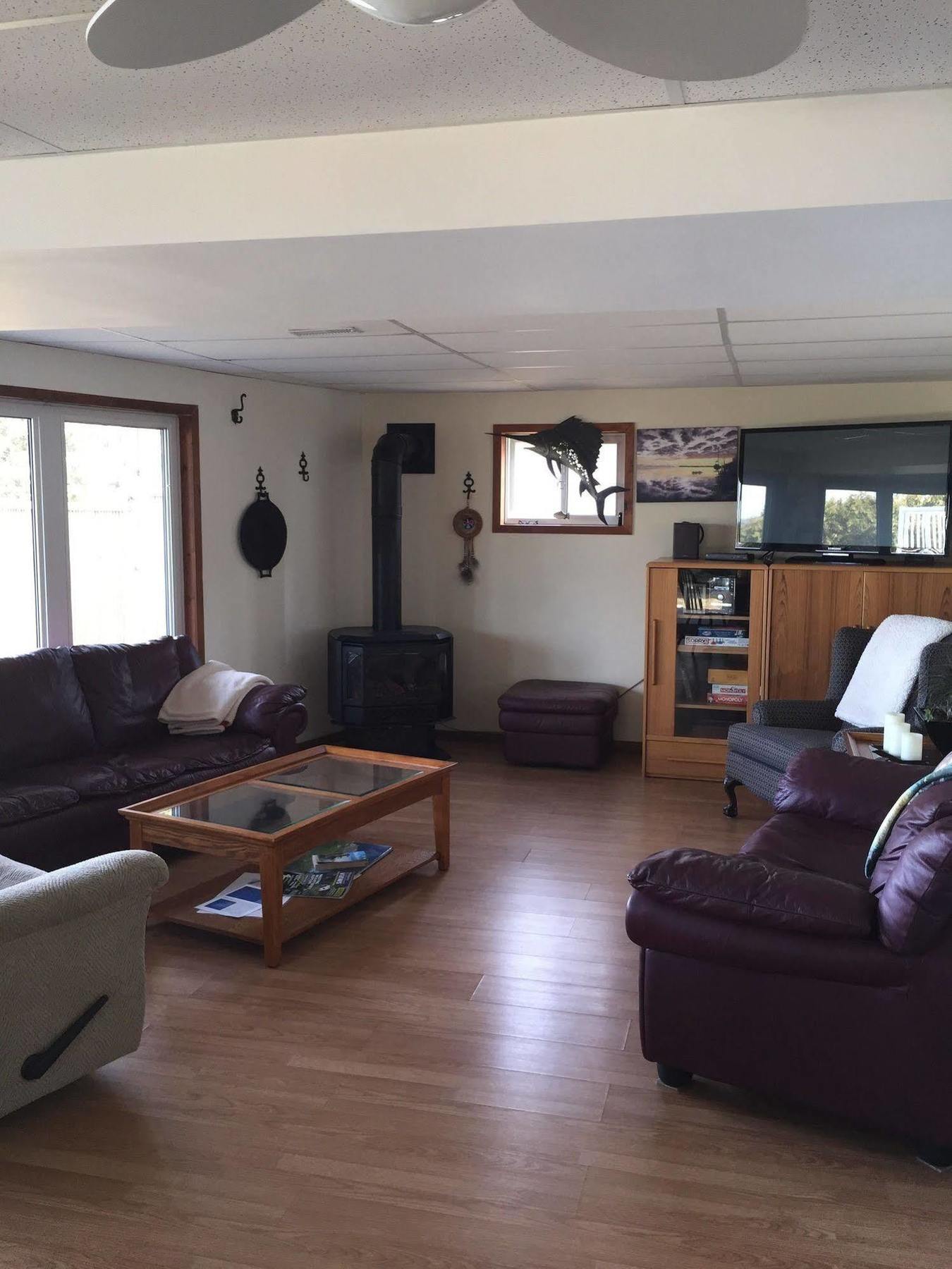 N' This On The Bay -Vacation Suite Wiarton Exterior photo