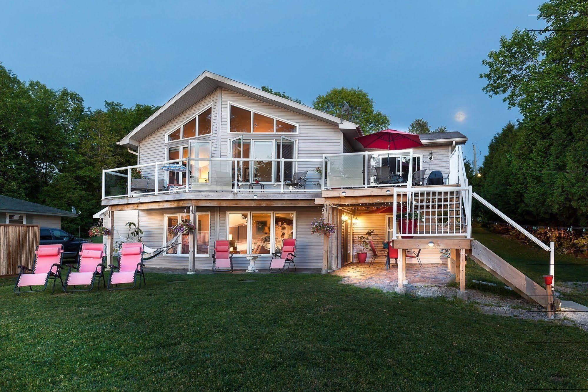 N' This On The Bay -Vacation Suite Wiarton Exterior photo