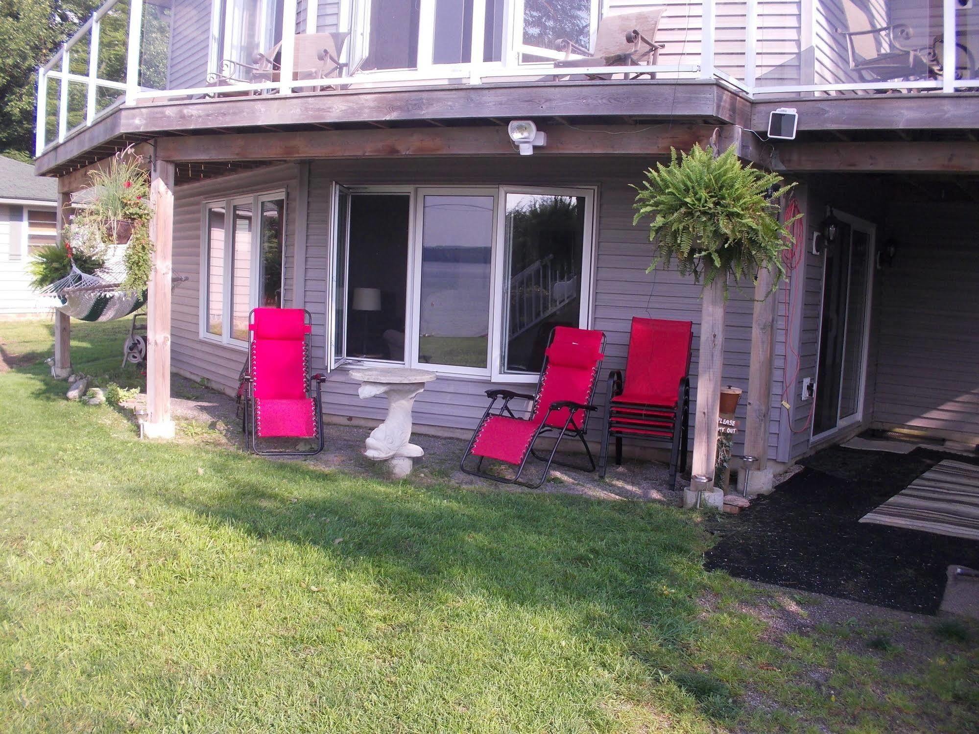 N' This On The Bay -Vacation Suite Wiarton Exterior photo